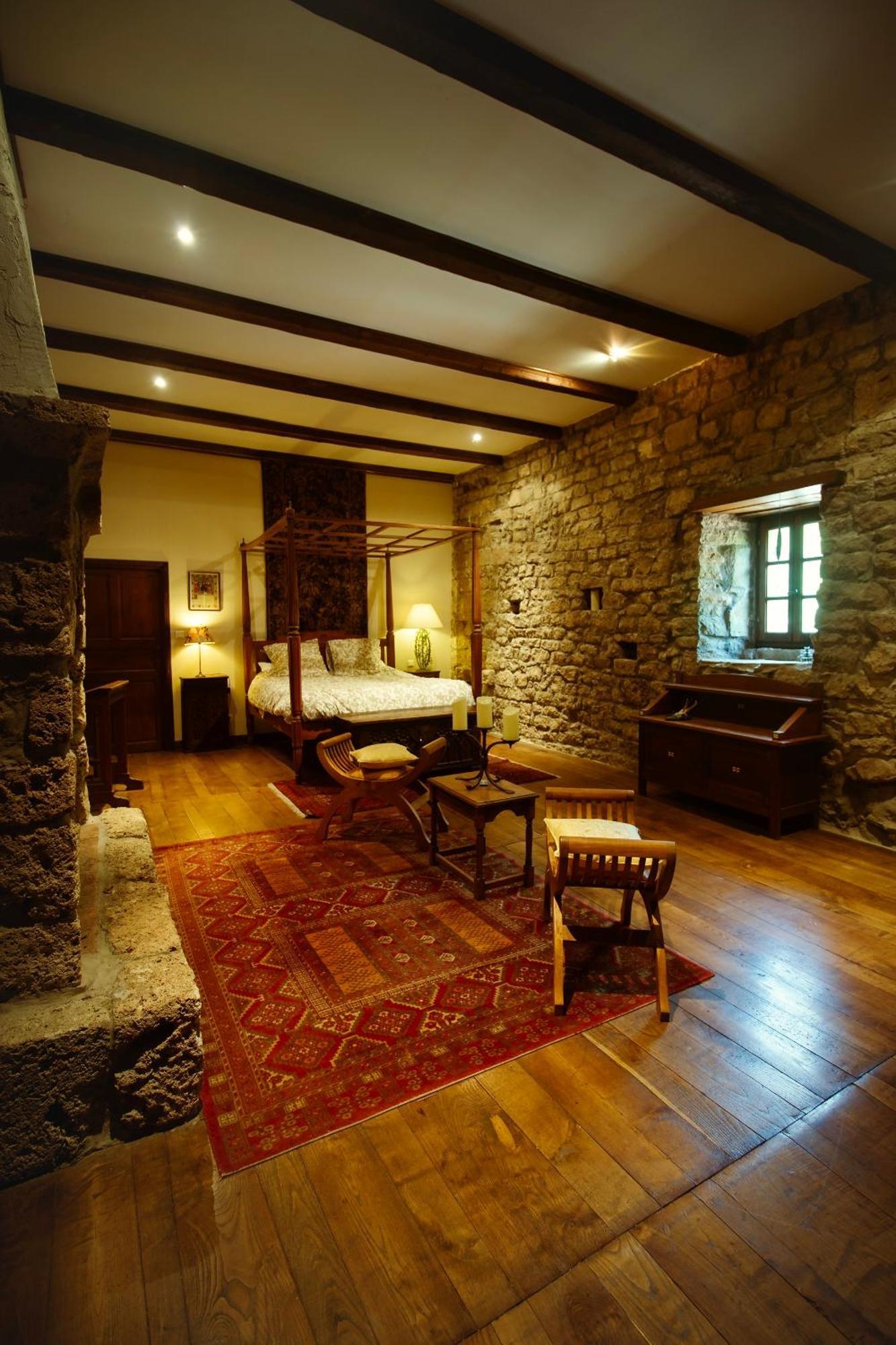 Le Chateau De Sorgues Cornus 외부 사진