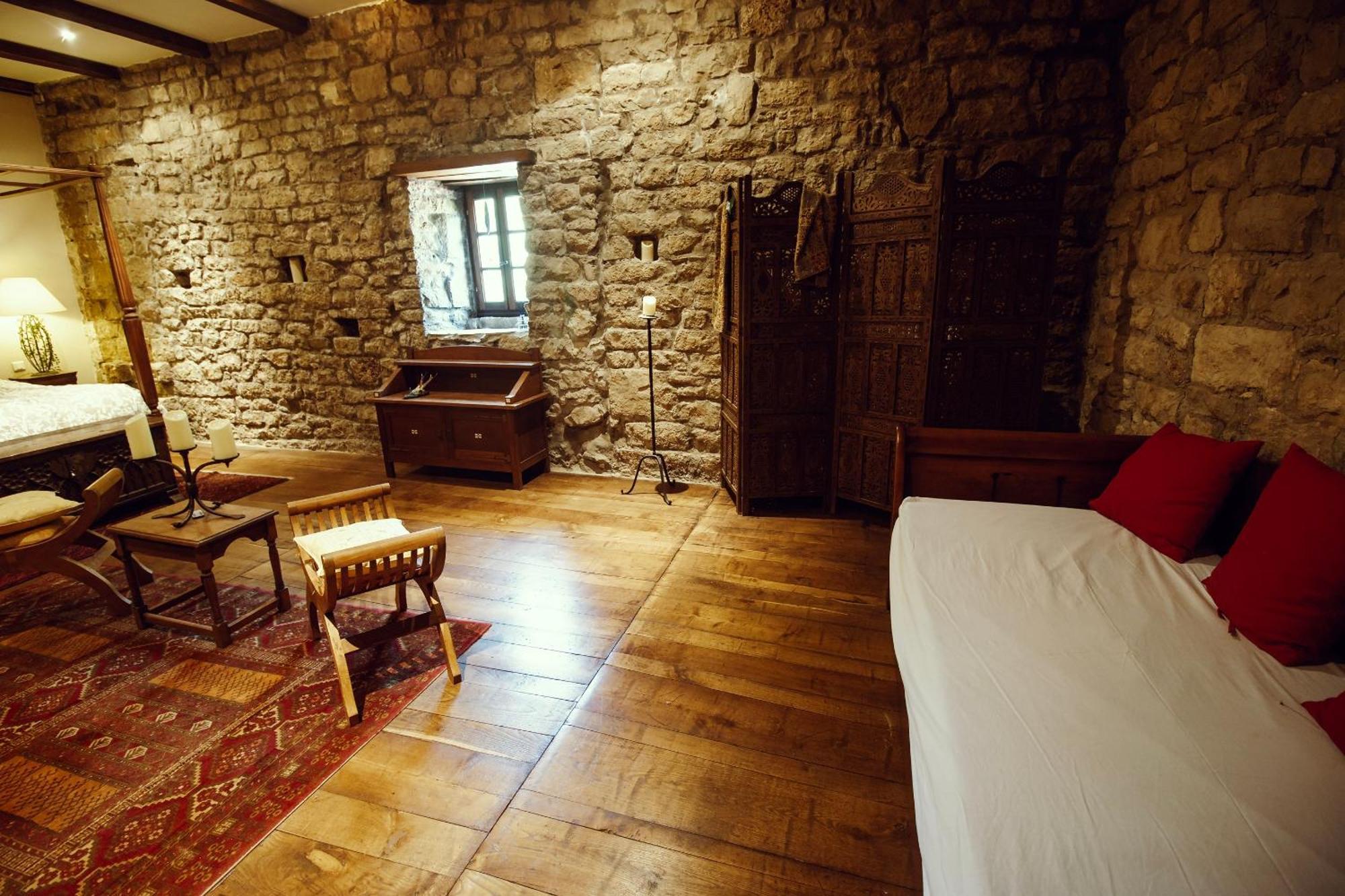 Le Chateau De Sorgues Cornus 외부 사진
